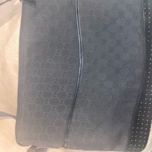 Lowkey Gucci Messenger bag, Money bag